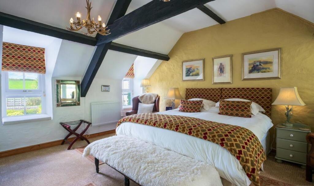 מורבה נבין Yr Hen Felin - The Old Mill B&B מראה חיצוני תמונה